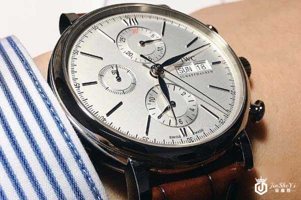 10万多的万国回收多少钱 最高多少 10万多的万国回收多少钱 最高多少