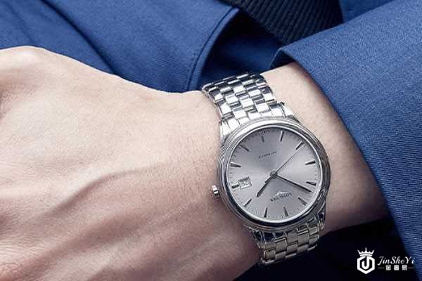 浪琴军旗二手回收价格表由具体型号表款决定？