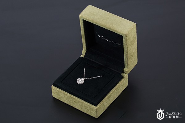 梵克雅宝项链好回收吗?上海哪里回收梵克雅宝项链,金奢易网