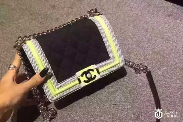 荧光绿色香奈儿包包回收