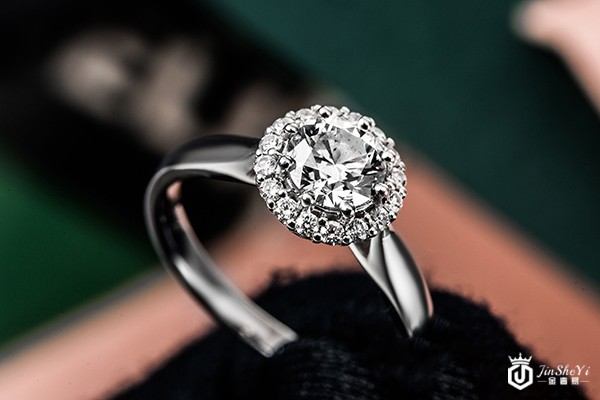 钻戒0.80CT G SI2 VG+2EX