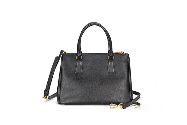 回收普拉达包包