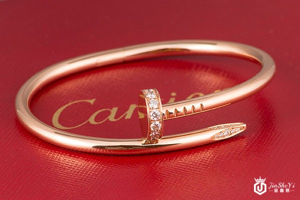卡地亚手镯专柜几折回收 卡地亚手镯专柜几折回收