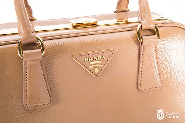 普拉达包包高价回收