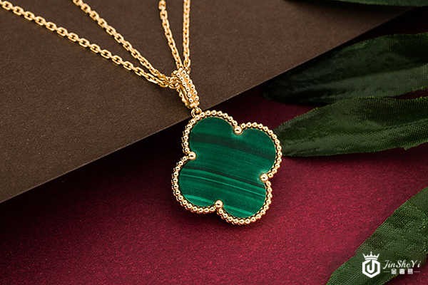 上海梵克雅宝项链回收