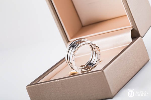 宝格丽戒指二手回收不值钱