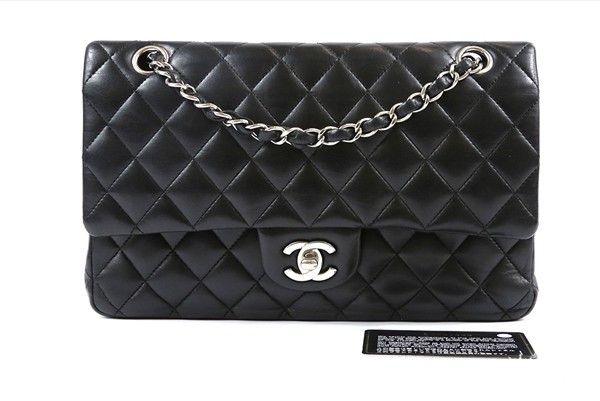 香奈儿黑银中号CF