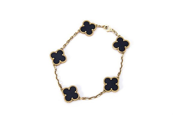 上海哪里能买到二手梵克雅宝首饰？梵克雅宝首饰回收一般几折？金奢易网,梵克雅宝四叶草手链