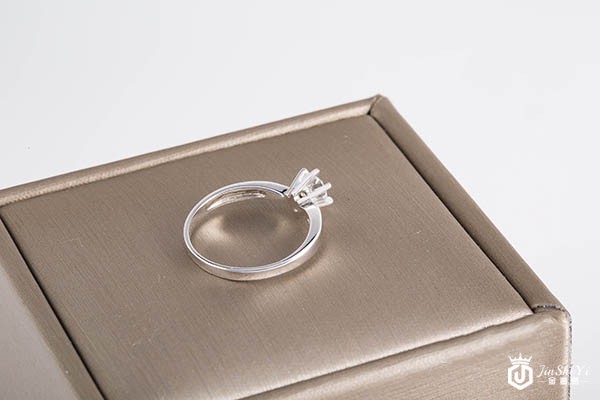 30分的钻石回收多少钱