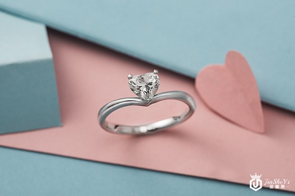 5年原价回收钻石