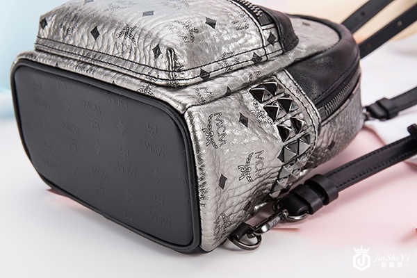 回收mcm包包 回收mcm包包