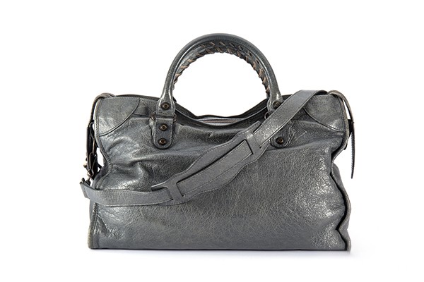 二手巴黎世家包包能卖多少钱