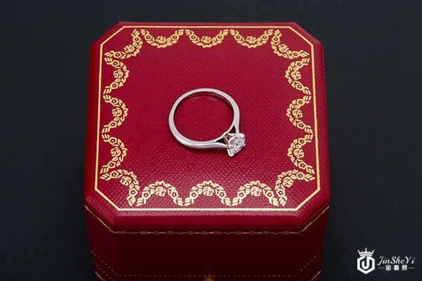 哪里回收海瑞温斯顿钻戒