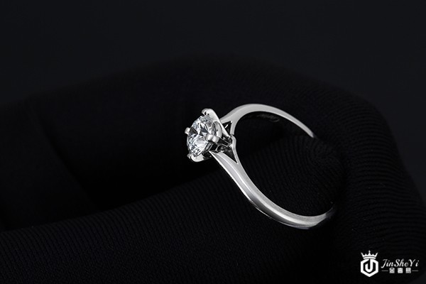 海瑞温斯顿首饰回收