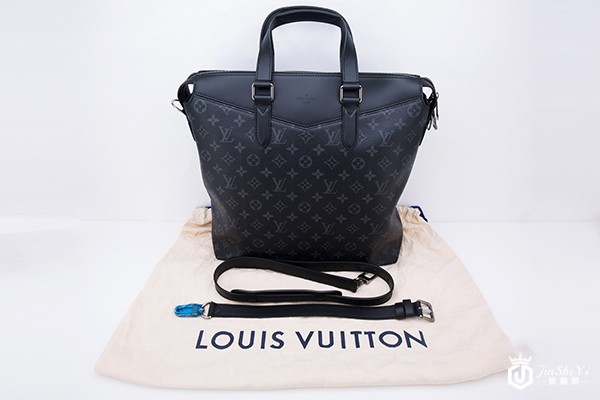 北京LV男士拎包哪里可以回收?这里价格更接近市场 北京LV男士拎包哪里可以回收?这里价格更接近市场