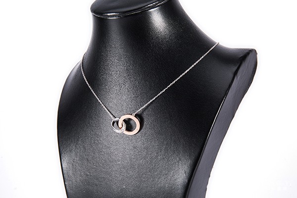 回收谢瑞麟钻石项链