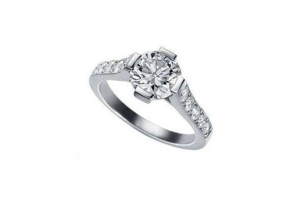 碎钻戒指价格高吗？上海哪里回收珠宝首饰？金奢易网