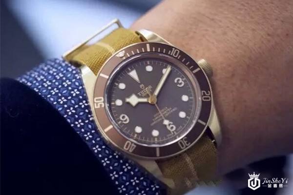 回收帝驼古铜腕表79250BM