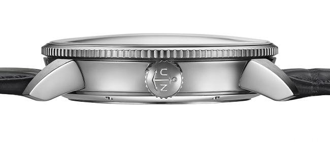 航海系列领航者腕表表侧