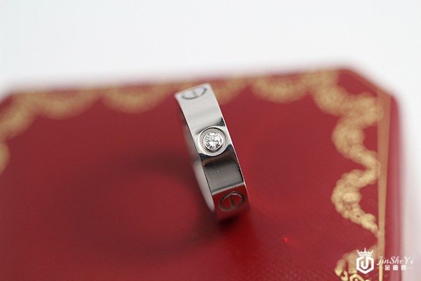 深圳卡地亚三钻戒指回收多少钱 深圳卡地亚三钻戒指回收多少钱