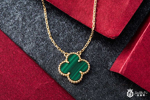 深圳梵克雅宝项链二手回收价格是多少？