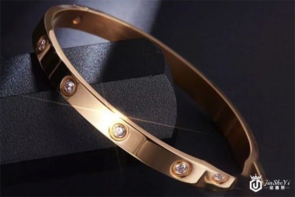 1578730685143490.jpg 深圳卡地亚手镯回收