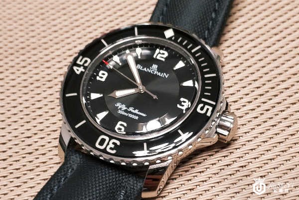 杭州宝珀五十浔系列手表回收一般多少钱？