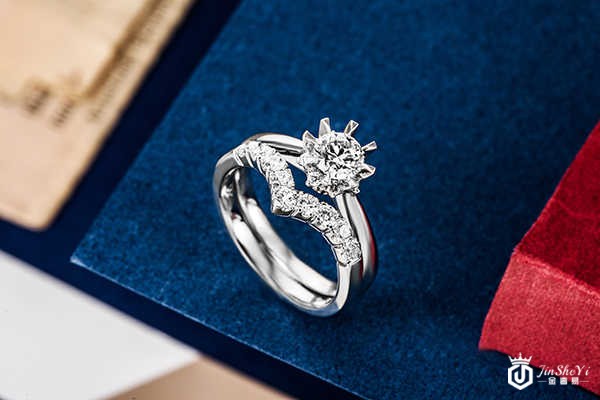 深圳卡地亚18k钻戒回收多少钱一克？