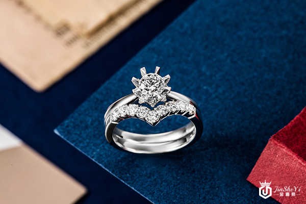 深圳卡地亚18k钻戒回收