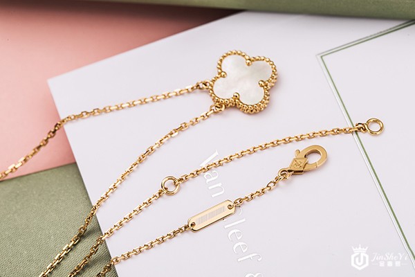 梵克雅宝缟玛瑙四叶草项链