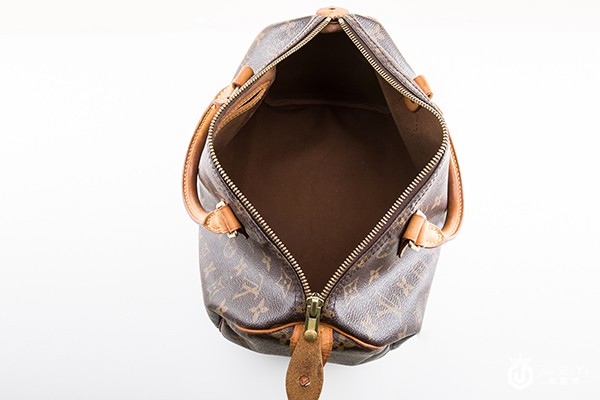 北京有奢侈品LV包包的回收店铺吗？一般回收价格是多少？