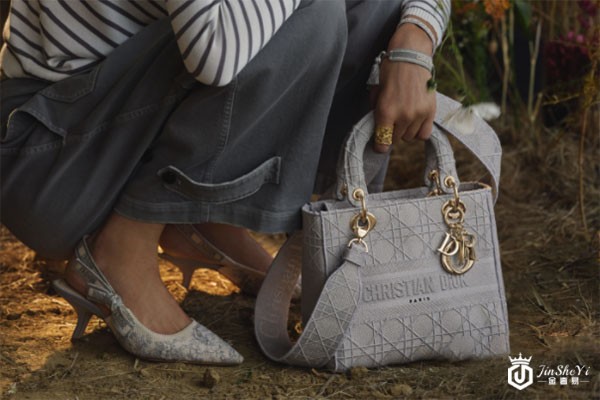 深圳迪奥女包回收