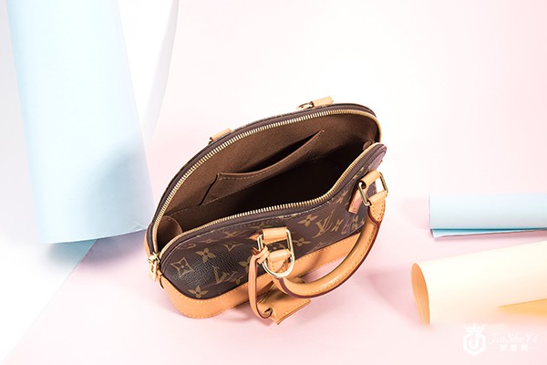 回收lv包包打几折