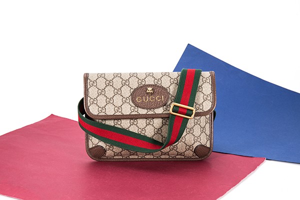 古驰单面虎头腰包