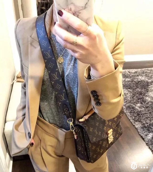 天津LV名包回收