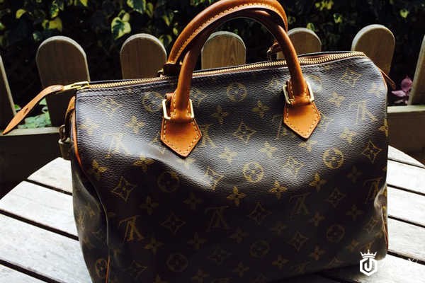 LV包包哪里可以回收 LV包包哪里可以回收