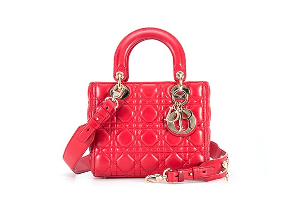 3万多迪奥戴妃包回收价格是多少?无锡哪里可以回收? 3万多迪奥戴妃包回收价格是多少?无锡哪里可以回收?