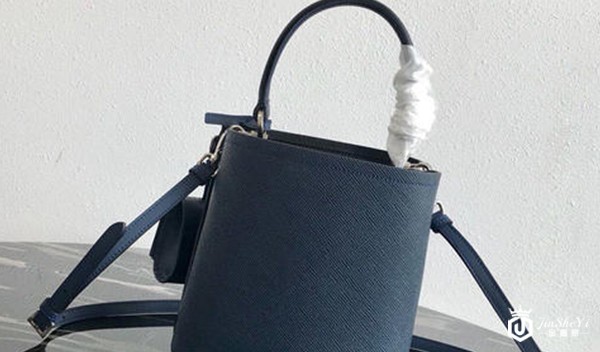 普拉达水桶包 二手包包回收