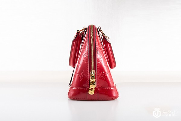 lv贝壳包回收多少,全新LV包回收几折