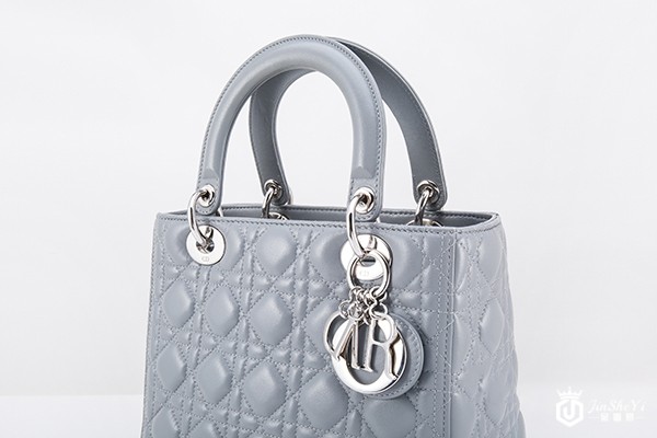 迪奥五格戴妃包回收价格是多少钱,上海哪里可以回收迪奥五格戴妃包