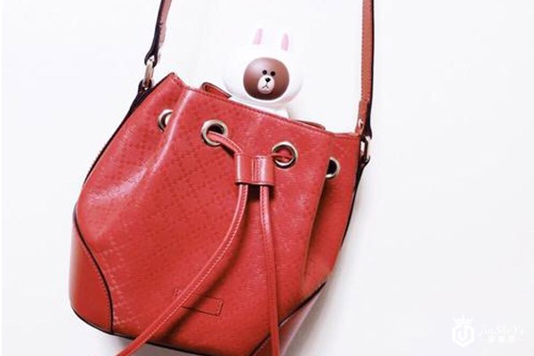 深圳古驰包包回收价格