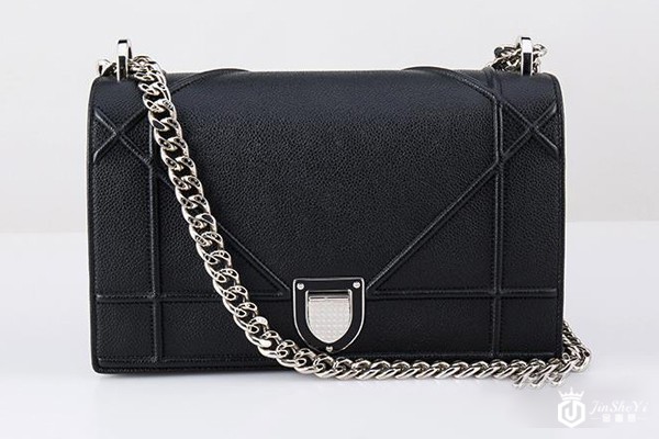 上海哪里回收奢侈品包包？迪奥包包回收多少钱？金奢易网,迪奥宫廷包