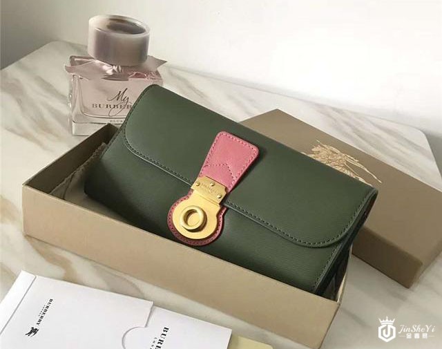 上海哪里回收博柏利(Burberry)包包?大概几折回收