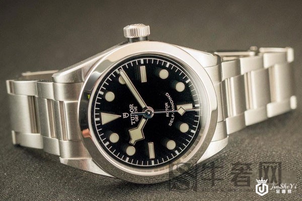 上海哪里收购二手名表，二手手表回收去哪儿更划算？