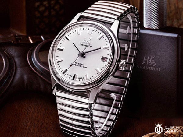 上海流转系列7120腕表展示