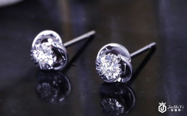 钻戒回收价格怎么算